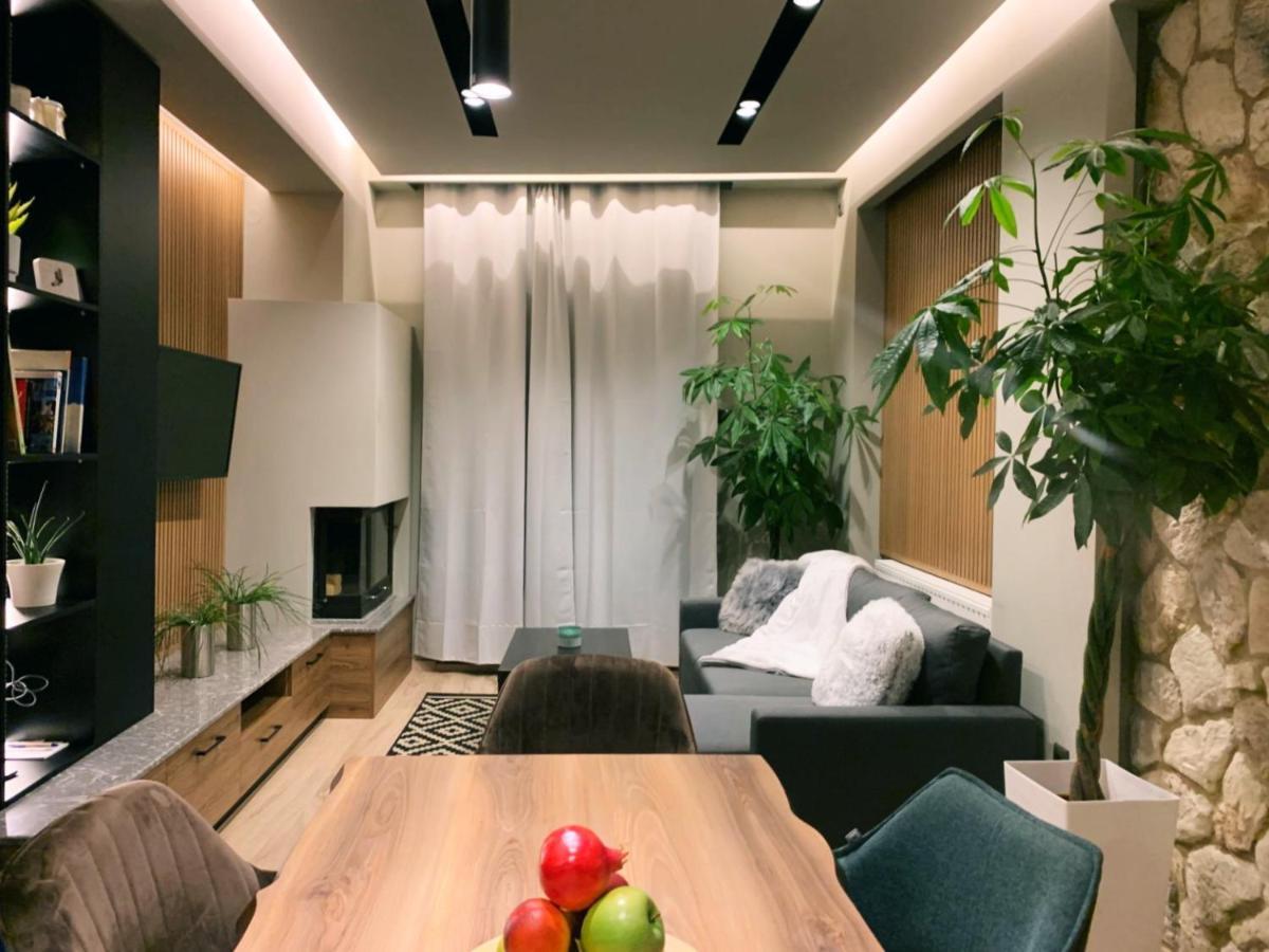 לריסה Luxury Townhouse Suite מראה חיצוני תמונה
