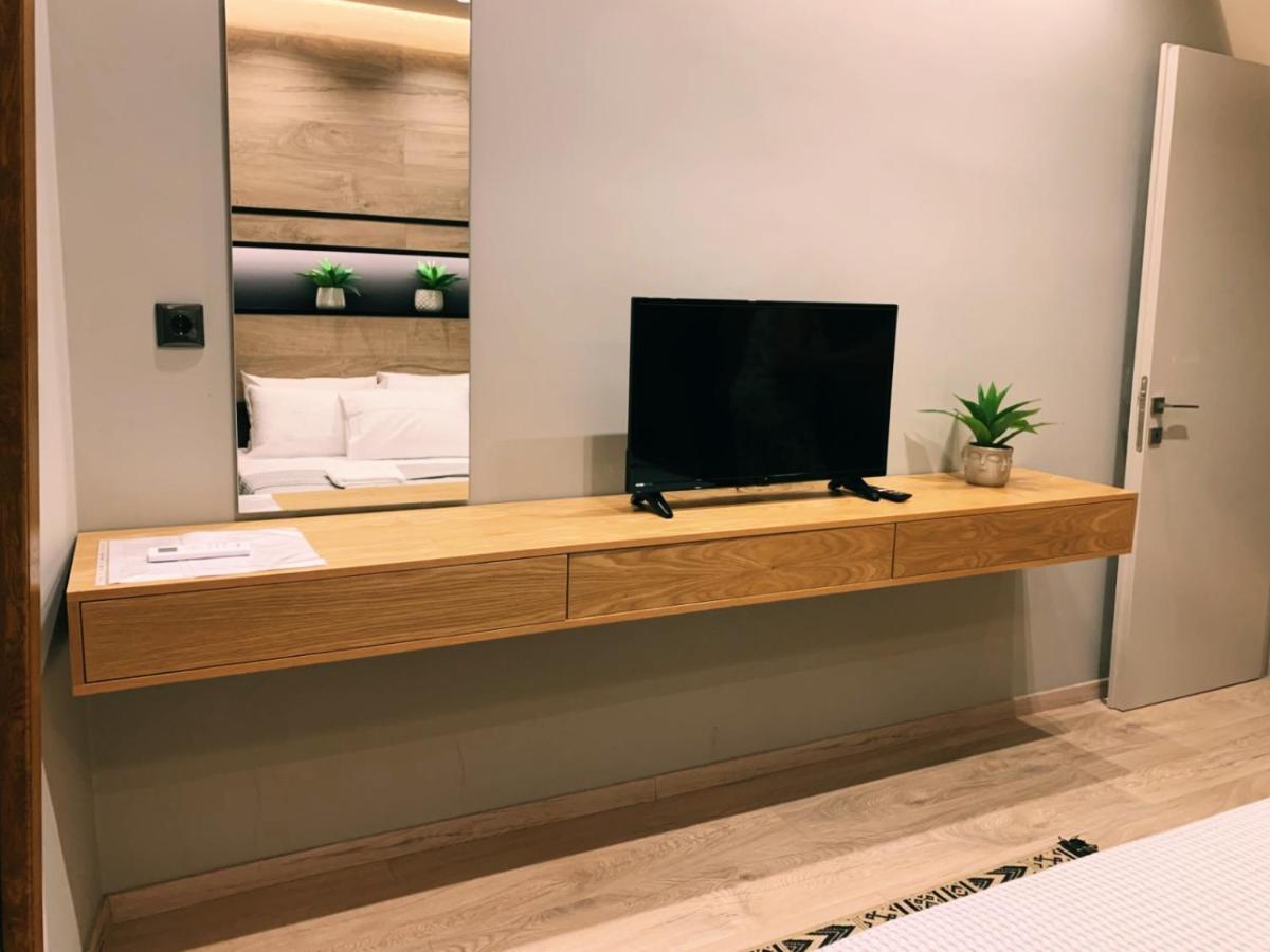 לריסה Luxury Townhouse Suite מראה חיצוני תמונה