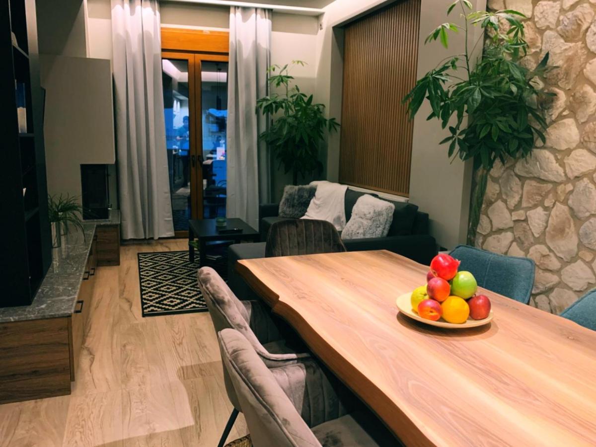 לריסה Luxury Townhouse Suite מראה חיצוני תמונה