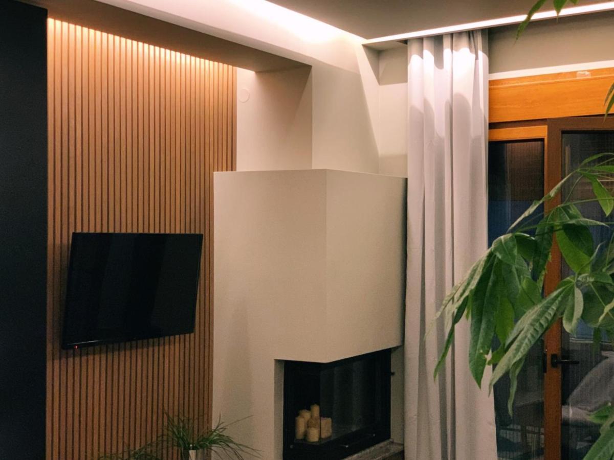 לריסה Luxury Townhouse Suite מראה חיצוני תמונה